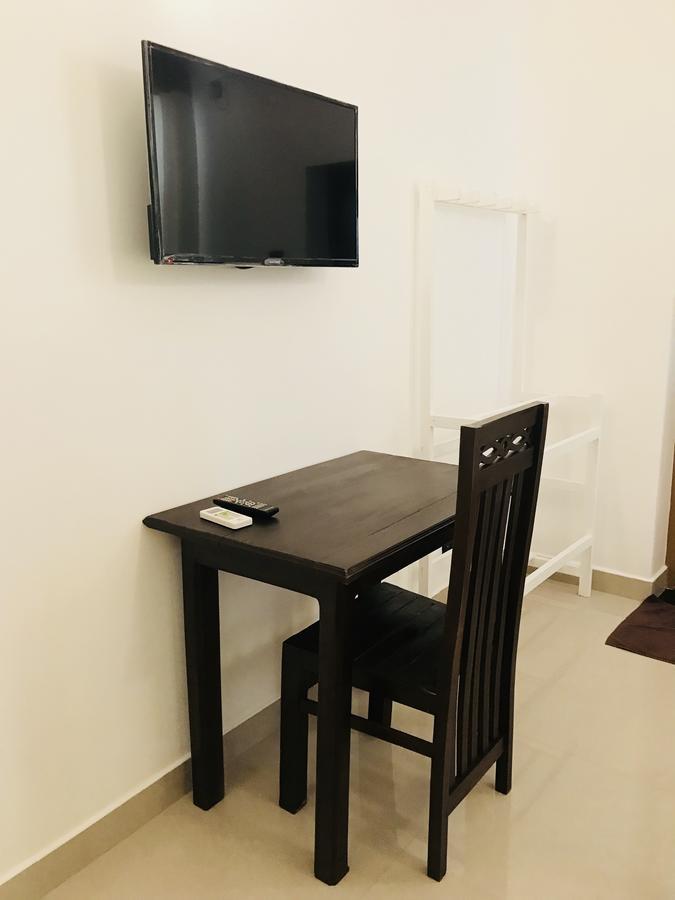 Hotel Royal White Tourist Rest Anuradhapura Exterior foto